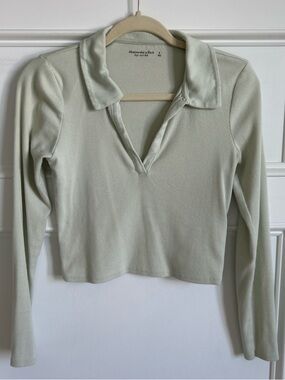 Abercrombie & Fitch Soft AF Ribbed Long-Sleeve Cropped Polo in Pale Green